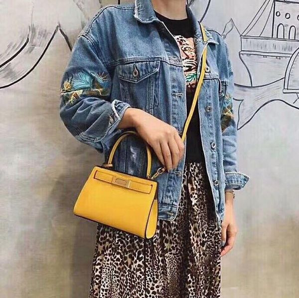 #54525 naverfull 5a+ l дизайнерская хозяйственная сумка v fashion women shoulder bag classic lady messenger сумки кошелек повседневная сумка, Black
#54525 naverfull 5a+ l дизайнерская хозяйственная сумка v fashion women shoulder bag classic lady messenger сумки кошелек повседневная сумка, Black