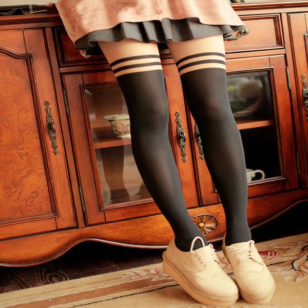 spring college wind stripe stitching fake high tube fake thigh sock breathable deodorant bottoming silk socks, Black;white
spring college wind stripe stitching fake high tube fake thigh sock breathable deodorant bottoming silk socks, Black;white