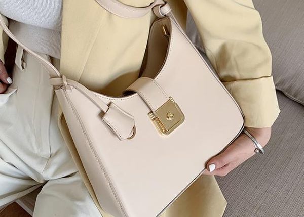 

Designer Senior Sense Niche Bag 2020 New Retro Fashion Baguette Luxury Casual Shoulder Slung Armpit Bag Drop Shipping