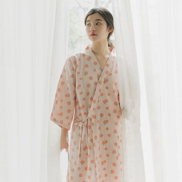 women's loose kimono nightgown 2020 summer orange print cotton gauze bathrobe homewear female morning robe bath robe women, Black;red
women's loose kimono nightgown 2020 summer orange print cotton gauze bathrobe homewear female morning robe bath robe women, Black;red
