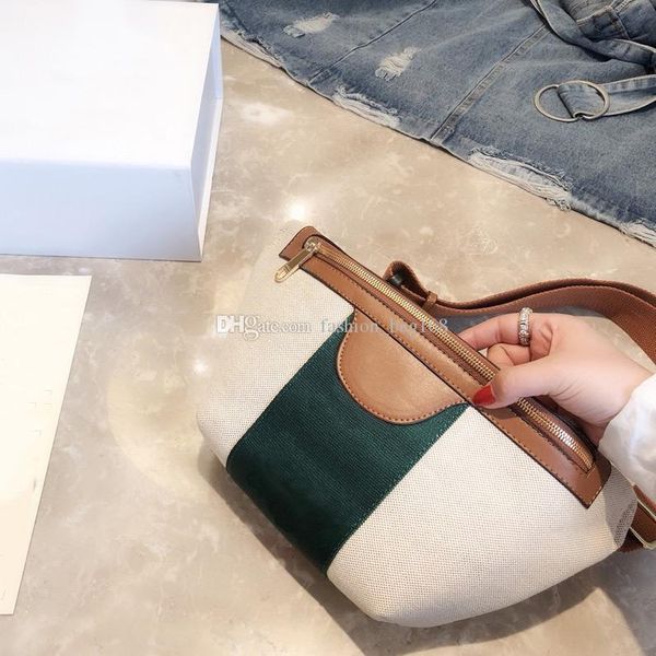 new classic fashion designer women waist bag crossbody chest bag large belt bags shoulder strap bags genuine leather handbag coin purse
new classic fashion designer women waist bag crossbody chest bag large belt bags shoulder strap bags genuine leather handbag coin purse