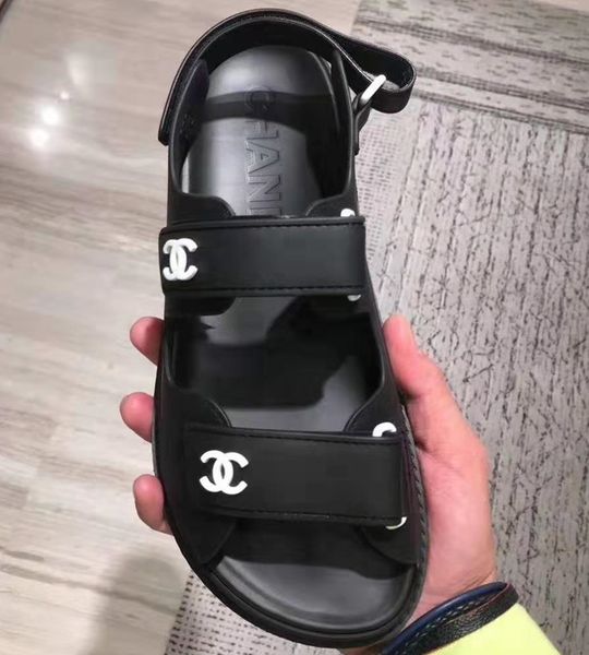 branded men black rubber inddor flat sandal designer women mental harwear letter printed rubber outsole casual soft sandal, Blue;gray
branded men black rubber inddor flat sandal designer women mental harwear letter printed rubber outsole casual soft sandal, Blue;gray