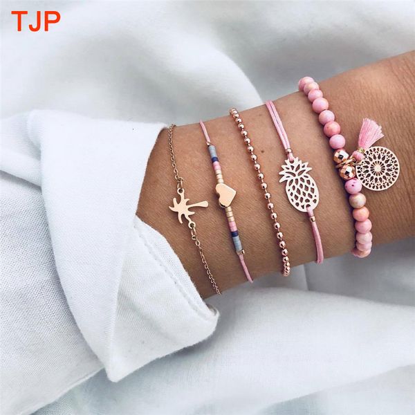 2019 new fashion pineapple charm bracelets for women retro bohemia tassel pendant beaded bracelets heart love bangles female, Golden;silver
2019 new fashion pineapple charm bracelets for women retro bohemia tassel pendant beaded bracelets heart love bangles female, Golden;silver