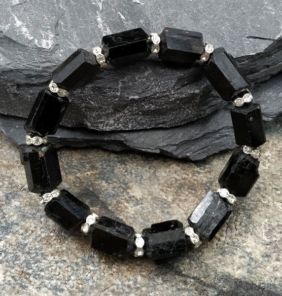 natural black tourmaline stone elastic string bracelet adjustable m0041, Golden;silver
natural black tourmaline stone elastic string bracelet adjustable m0041, Golden;silver