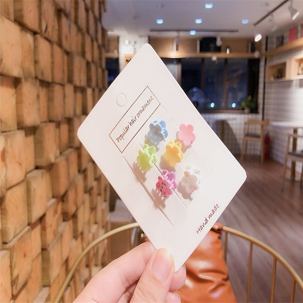 2020 spring and summer children's small grasping clip girl baby bangs clip mini cute hair accessories, Slivery;white
2020 spring and summer children's small grasping clip girl baby bangs clip mini cute hair accessories, Slivery;white