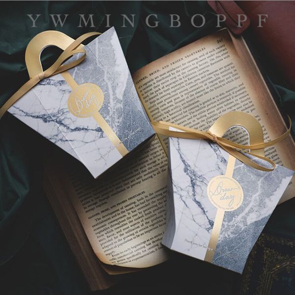 new 10pcs specially for u style creative wedding supplies t hand carrying a large box of european wedding candy box
new 10pcs specially for u style creative wedding supplies t hand carrying a large box of european wedding candy box