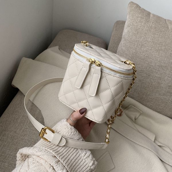 original design bag for women 2020 fashion new design leisure simple cylinder bag single shoulder messenger
original design bag for women 2020 fashion new design leisure simple cylinder bag single shoulder messenger