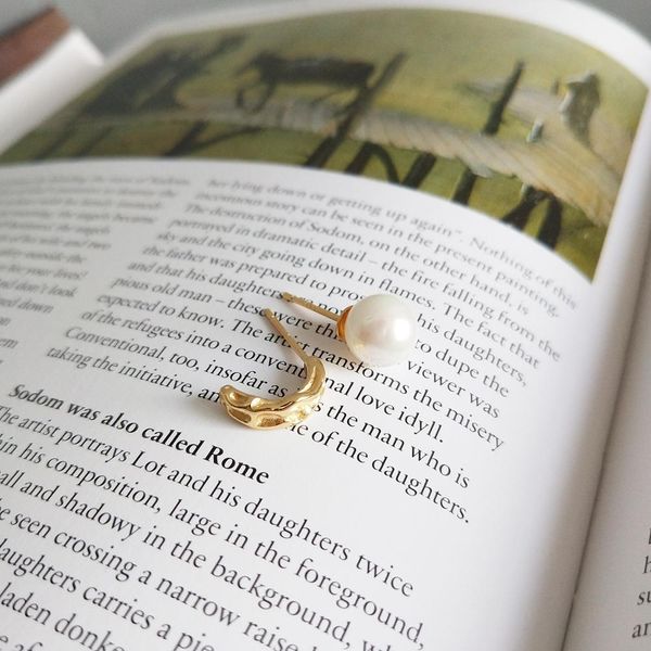 fashion trendy assymetry natural freshwater pearl stud earrings for women statement real 925 sterling silver earring party gifts, Golden;silver
fashion trendy assymetry natural freshwater pearl stud earrings for women statement real 925 sterling silver earring party gifts, Golden;silver
