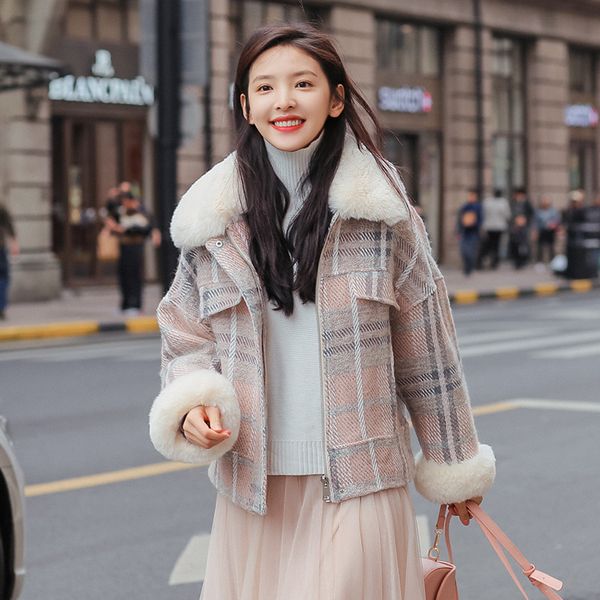 2019 new women wool blends coat plaid upset brief paragraph mao xuesheng lamb fur collar coats outerwear pink blue 5815, Black
2019 new women wool blends coat plaid upset brief paragraph mao xuesheng lamb fur collar coats outerwear pink blue 5815, Black