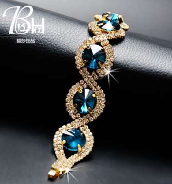 men women zirconia bracelet full rhinestones street jewelry paved iced out chains hip hop link chain fashion, Golden;silver
men women zirconia bracelet full rhinestones street jewelry paved iced out chains hip hop link chain fashion, Golden;silver
