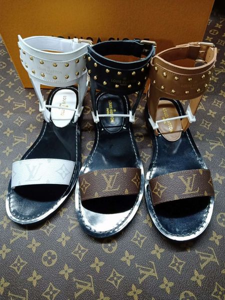 новая Италия L женщины шпильки falt каблуки Санда lrivet тапочки слайд сандалии унисек
новая Италия L женщины шпильки falt каблуки Санда lrivet тапочки слайд сандалии унисек