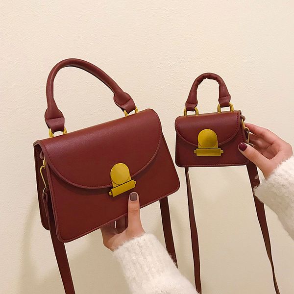 vintage fashion female small tote bag 2019 new pu leather women's designer handbag lock shoulder messenger bag
vintage fashion female small tote bag 2019 new pu leather women's designer handbag lock shoulder messenger bag