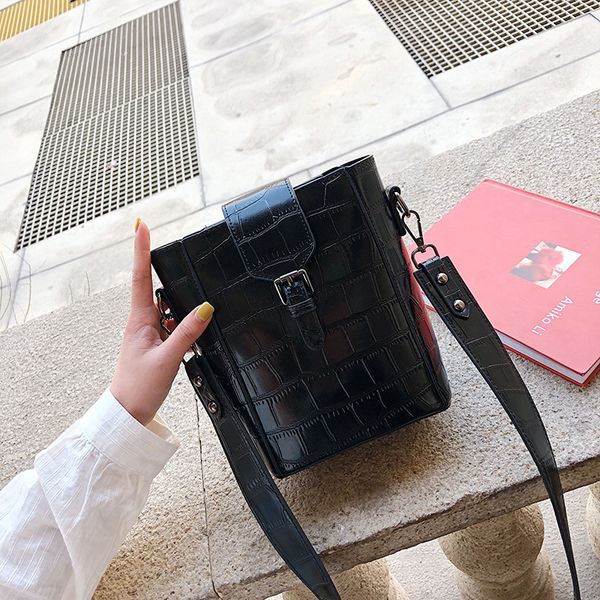 stone 2019 pattern crossbody bags for women two strap small bucket bag pu leather hand bag ladies designer evening chain bags
stone 2019 pattern crossbody bags for women two strap small bucket bag pu leather hand bag ladies designer evening chain bags