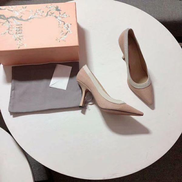 new r dress shoes quality embroidery matte cowhide casual parties women shoe wedding business dress shoe stiletto heels, Black
new r dress shoes quality embroidery matte cowhide casual parties women shoe wedding business dress shoe stiletto heels, Black