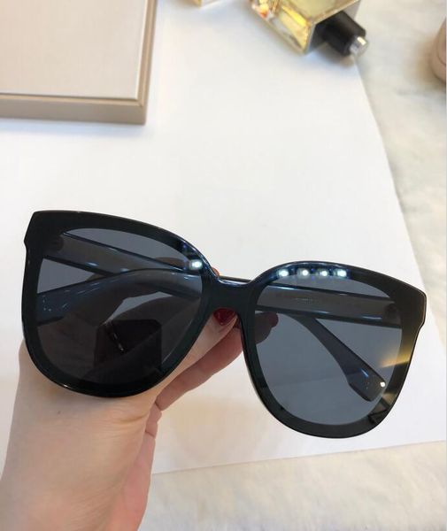 new va4093 mens sunglasses men sun glasses women sunglasses fashion style protects eyes gafas de sol lunettes de soleil with box, White;black
new va4093 mens sunglasses men sun glasses women sunglasses fashion style protects eyes gafas de sol lunettes de soleil with box, White;black