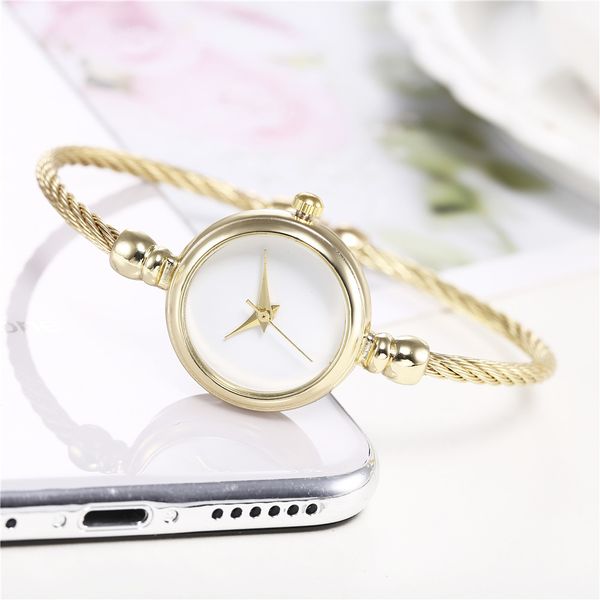 ladies'alloy wire ribbon bracelet watch chic fresh student leisure women's style fashion casual plastic glass round w114, Slivery;brown
ladies'alloy wire ribbon bracelet watch chic fresh student leisure women's style fashion casual plastic glass round w114, Slivery;brown