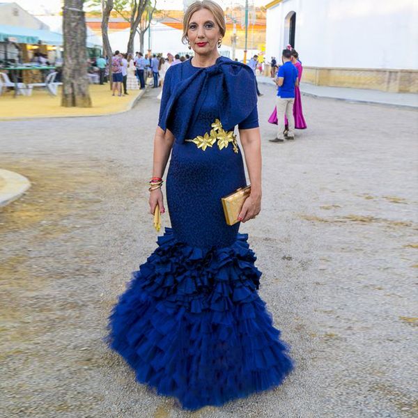 navy blue mother of the bride dresses jewel bow sash gold appliques short sleeves prom dress tiered skirts mermaid evening gowns vestidos, Black;red
navy blue mother of the bride dresses jewel bow sash gold appliques short sleeves prom dress tiered skirts mermaid evening gowns vestidos, Black;red