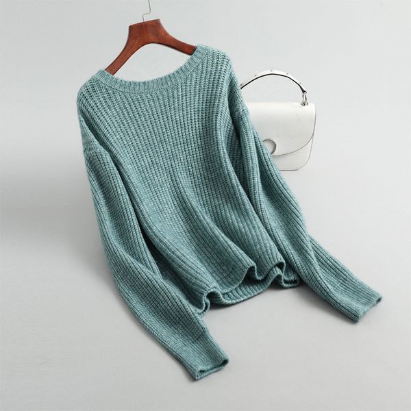 autumn and winter women's sweater casual solid color round neck long sleeve thick sweater, White;black
autumn and winter women's sweater casual solid color round neck long sleeve thick sweater, White;black