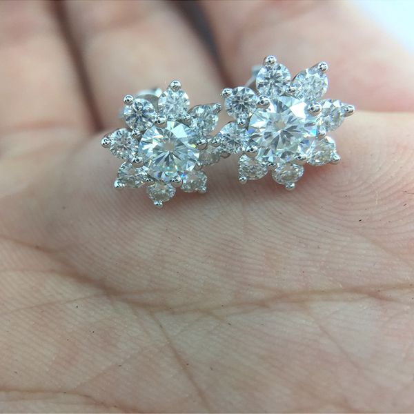 round excellent loose 6mm moissanite earrings 18k white gold flower stud earrings for women moissanite jewelry, Golden;silver
round excellent loose 6mm moissanite earrings 18k white gold flower stud earrings for women moissanite jewelry, Golden;silver