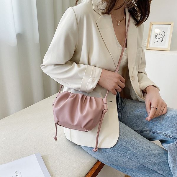 2020 new women's shoulder bag wild simple lady messenger bag fold casual shoulder
2020 new women's shoulder bag wild simple lady messenger bag fold casual shoulder