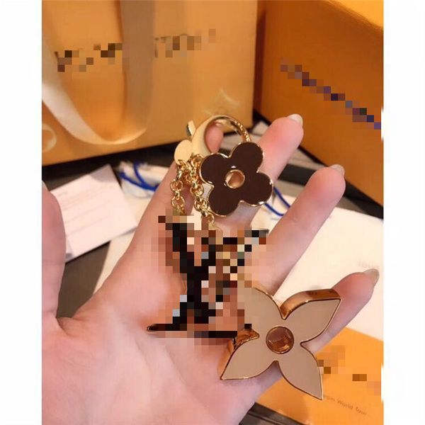 2020 new key chain accessories fashion car key chain alloy accessories with boxes, Slivery;golden
2020 new key chain accessories fashion car key chain alloy accessories with boxes, Slivery;golden