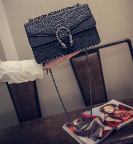 Fashsion &Hot Clutch Messenger Handbag with Chian Shoulder Bag For Girl Women Smooth Look Fashion Bags
Fashsion &Hot Clutch Messenger Handbag with Chian Shoulder Bag For Girl Women Smooth Look Fashion Bags