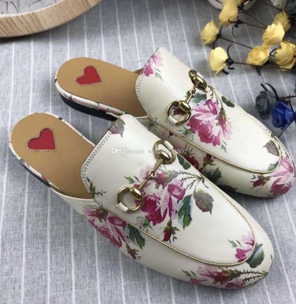 2018 the new version uses the original leather +3d silk print slipper series fabric, the high cowhide original size35-41, Black
2018 the new version uses the original leather +3d silk print slipper series fabric, the high cowhide original size35-41, Black