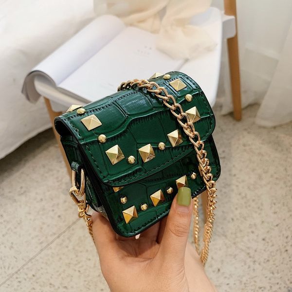 small bag woman 2019 new hundred lap rivets single shoulder oblique span package fashion chain stone grain small square bag
small bag woman 2019 new hundred lap rivets single shoulder oblique span package fashion chain stone grain small square bag