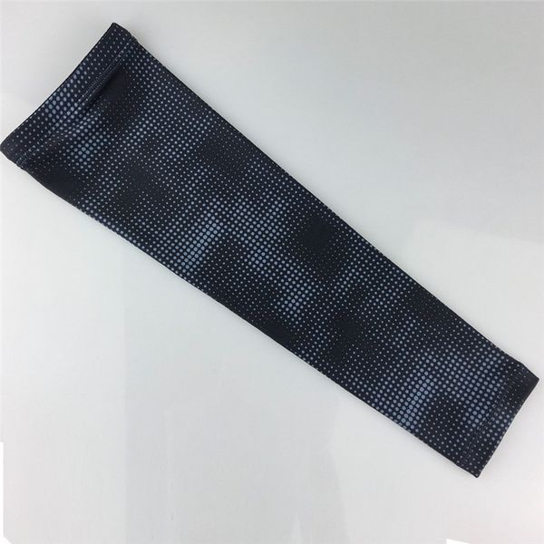 запуск arm sleeve грелка велоспорт баскетбол налокотники uv защиты мужчины спорт arm гетры крышки, Black;gray
запуск arm sleeve грелка велоспорт баскетбол налокотники uv защиты мужчины спорт arm гетры крышки, Black;gray