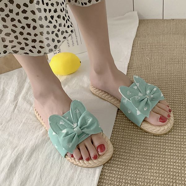 butterfly-knot shoes plush slippers for adults slides shose women low pantofle fur flat 2020 pu rubber fabric, Black
butterfly-knot shoes plush slippers for adults slides shose women low pantofle fur flat 2020 pu rubber fabric, Black