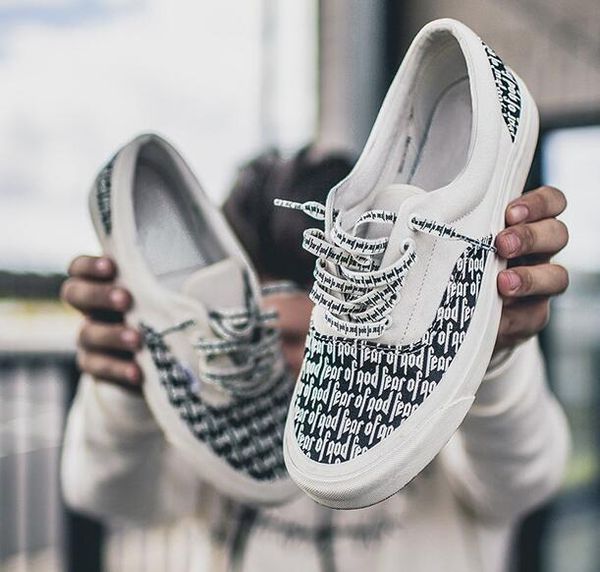 Fear of God men women Canvas shoes Fog 2019 Casual Shoes old skool x Era 95 Reissue Canvas shoes FOG
Fear of God men women Canvas shoes Fog 2019 Casual Shoes old skool x Era 95 Reissue Canvas shoes FOG