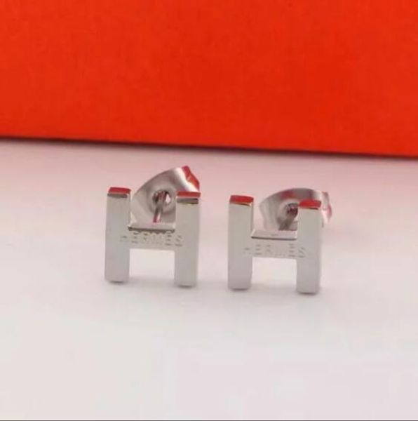 stainless steel skull stud earrings pirate skeleton rhinestone setting women mens earrings jewelry halloween christmas gift 88927, Golden;silver
stainless steel skull stud earrings pirate skeleton rhinestone setting women mens earrings jewelry halloween christmas gift 88927, Golden;silver