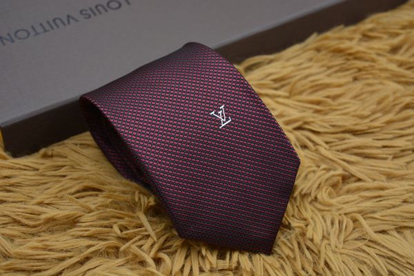 New Styles Fashion Men Ties Silk Tie Mens Neck Ties Handmade Wedding Party letter Necktie Italy 3 Style Business Ties Stripe 990
New Styles Fashion Men Ties Silk Tie Mens Neck Ties Handmade Wedding Party letter Necktie Italy 3 Style Business Ties Stripe 990
