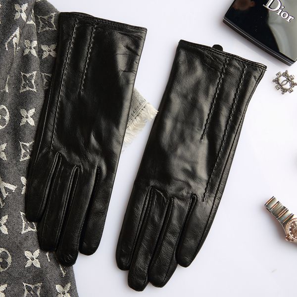 genuine leather gloves female fashion simple lambskin gloves thin spring autumn touchscreen driving woman' mittens l17013, Blue;gray
genuine leather gloves female fashion simple lambskin gloves thin spring autumn touchscreen driving woman' mittens l17013, Blue;gray