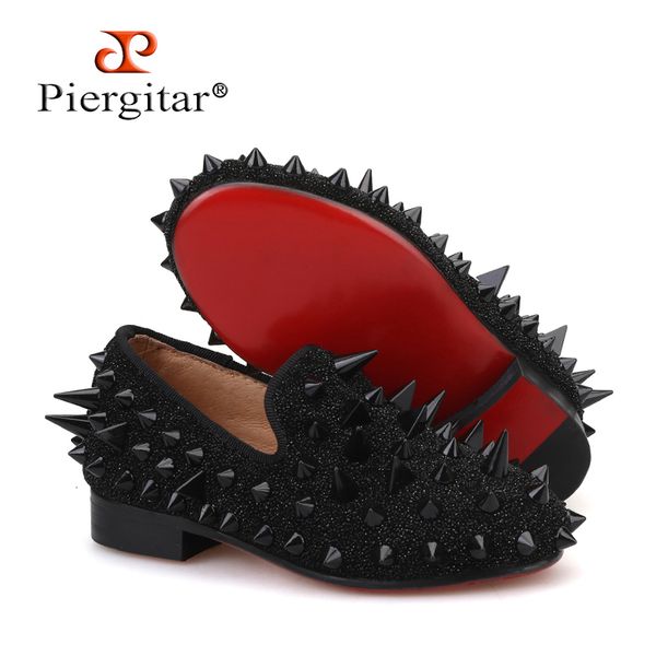 piergitar 2019 new style parental shoe same men loafers design children spikes loafers handmade party and wedding kid slippersmx190919, Black;red
piergitar 2019 new style parental shoe same men loafers design children spikes loafers handmade party and wedding kid slippersmx190919, Black;red