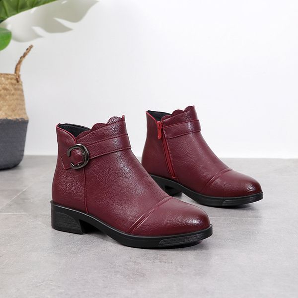 2019 genuine leather women's snow boots fashion warm short fur plush winter ankle boots ladies shoes mother large size 41, Black
2019 genuine leather women's snow boots fashion warm short fur plush winter ankle boots ladies shoes mother large size 41, Black