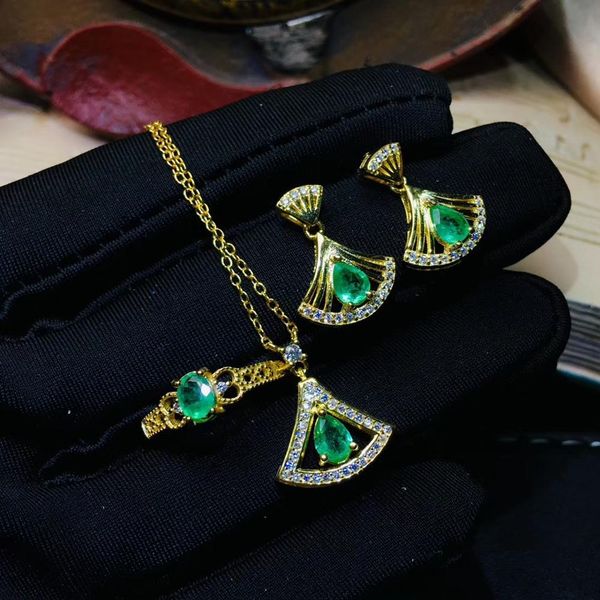 natural green emerald ring pendant earrings natural gemstone jewelry set s925 silver restoring fan women party gift jewelry, Black
natural green emerald ring pendant earrings natural gemstone jewelry set s925 silver restoring fan women party gift jewelry, Black