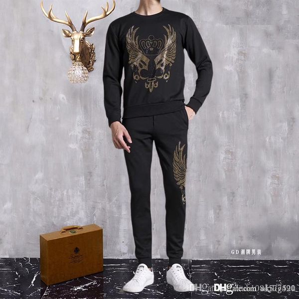 19ss autumn and winter decoration body round neck long sleeve rhinestone wing crown sweater men and youth two-piece suit size -3xl, Gray
19ss autumn and winter decoration body round neck long sleeve rhinestone wing crown sweater men and youth two-piece suit size -3xl, Gray