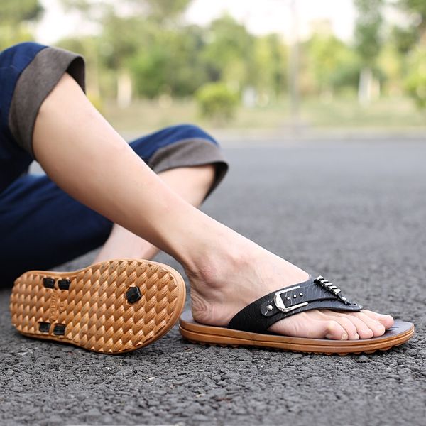 foot slippers, summer men's flip-flops, english simple package, summer beach sandals, wet men's slippers, breathable and odorless, Black
foot slippers, summer men's flip-flops, english simple package, summer beach sandals, wet men's slippers, breathable and odorless, Black