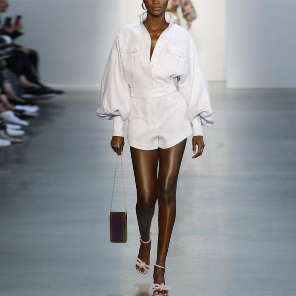 2019 early spring fashion stand collar lantern sleeve loose cotton shirt + high waist wide leg shorts ladies suit lantern sleeve shirt, White
2019 early spring fashion stand collar lantern sleeve loose cotton shirt + high waist wide leg shorts ladies suit lantern sleeve shirt, White