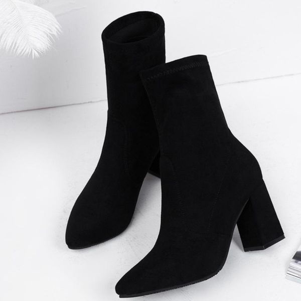 elegant women winter shoes solid snow boots suede fur inside square with keep warm wild casual boots, Black
elegant women winter shoes solid snow boots suede fur inside square with keep warm wild casual boots, Black