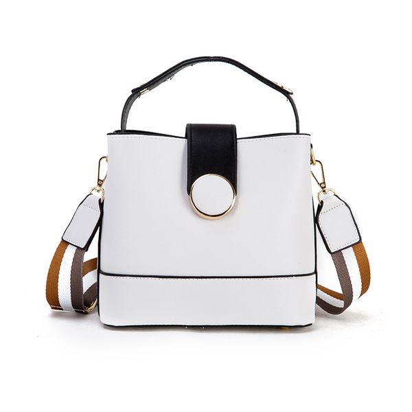 spring and summer explosion models bags women 2020 new bucket bag fashion wild shoulder messenger bag trend models fashion
spring and summer explosion models bags women 2020 new bucket bag fashion wild shoulder messenger bag trend models fashion