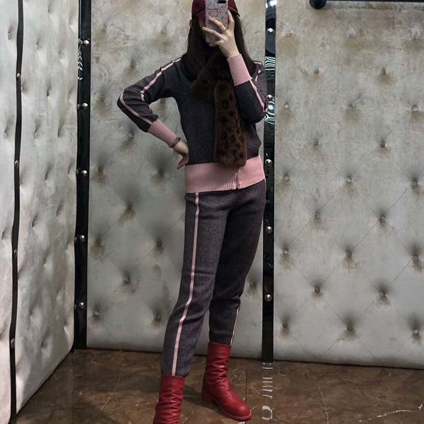 designer women 's long sleeve tracksuits luxury two pieces pants zipper jacket with harem pants suit fashion show style winter tracksui, White 
designer women 's long sleeve tracksuits luxury two pieces pants zipper jacket with harem pants suit fashion show style winter tracksui, White