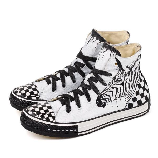 new high-end classic hand-painted zebra canvas shoes classic skateboarding shoes women ing, Black
new high-end classic hand-painted zebra canvas shoes classic skateboarding shoes women ing, Black