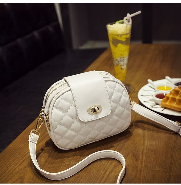 brand new women's bags european and american fashion designer shell bag pu15 color gold chain / a large number of discounts
brand new women's bags european and american fashion designer shell bag pu15 color gold chain / a large number of discounts