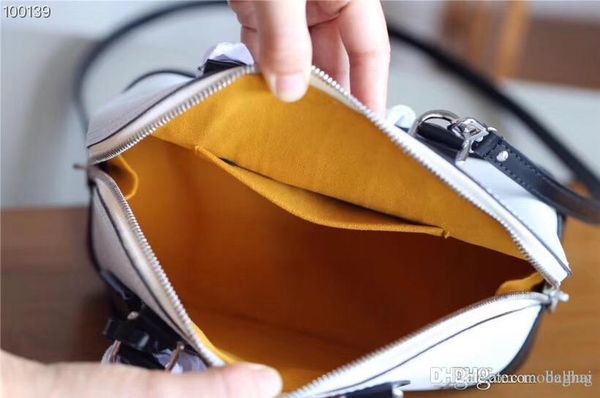 m51962 сумки через плечо cross body totes сумки бренд мода топ роскошные дизайнерские сумки известные женщины вода гофрированные моллюски 4a
m51962 сумки через плечо cross body totes сумки бренд мода топ роскошные дизайнерские сумки известные женщины вода гофрированные моллюски 4a