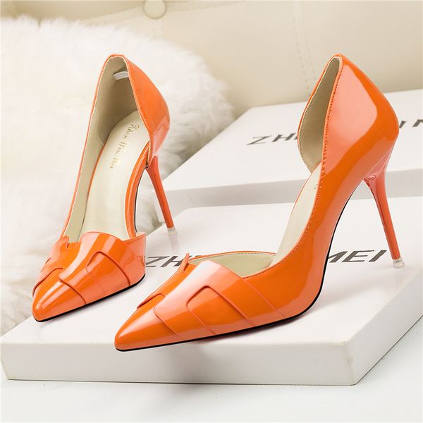 2020 verano mujer 9,5 cm tacones finos de lujo zapatos femeninos elegantes de color naranja de plata zapatos puntiagudos stiletto pumps, Black
2020 verano mujer 9,5 cm tacones finos de lujo zapatos femeninos elegantes de color naranja de plata zapatos puntiagudos stiletto pumps, Black