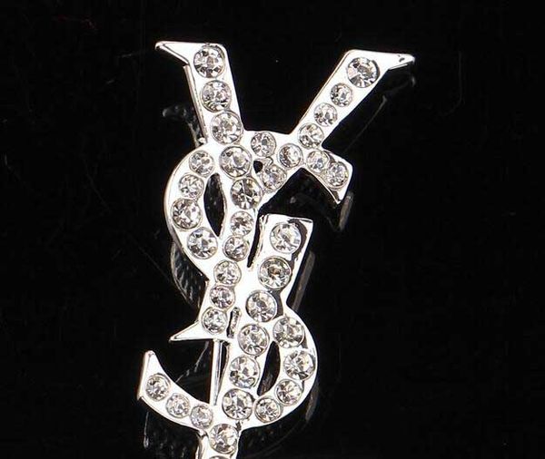 korea fashion brand letters brooches crystal rhinestone corsage scarf clips women girl suit lapel accessories wedding jewelry, Gray 
korea fashion brand letters brooches crystal rhinestone corsage scarf clips women girl suit lapel accessories wedding jewelry, Gray