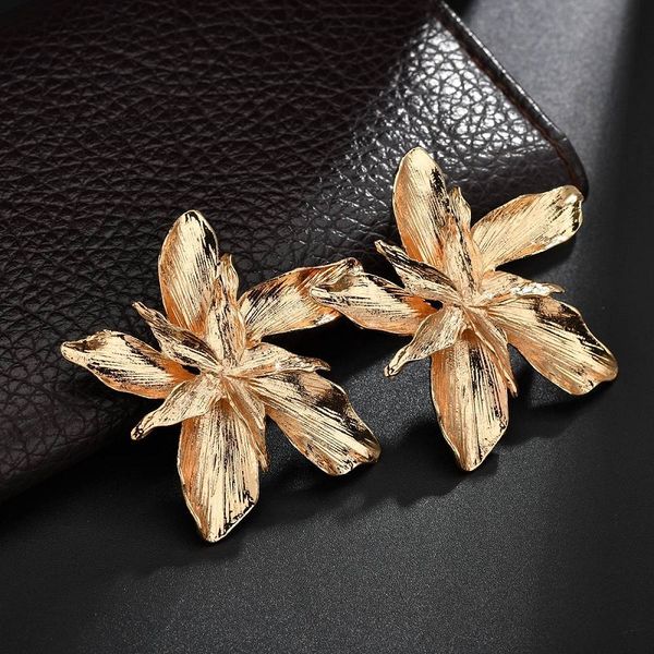 elegance big flower dangle earrings drop earring for women trendy metal silver gold floral studs fashion party jewelry gift pendientes
elegance big flower dangle earrings drop earring for women trendy metal silver gold floral studs fashion party jewelry gift pendientes