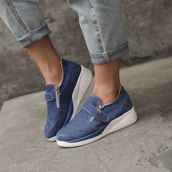 running shoes with rhinestones women outdoor fashion sneakers reflective street walking shoes height increase high heel sneakers
running shoes with rhinestones women outdoor fashion sneakers reflective street walking shoes height increase high heel sneakers